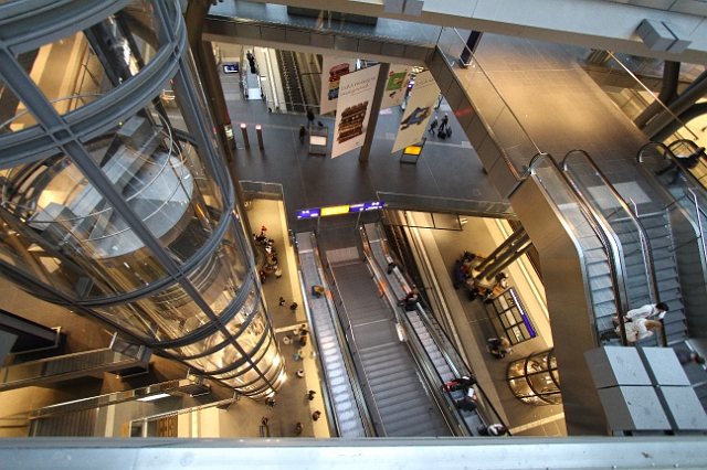 201 Hauptbahnhof.JPG
